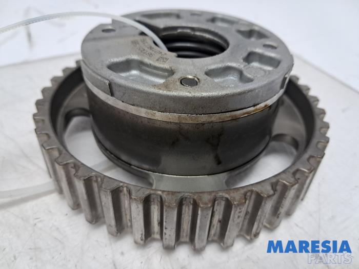 Begagnade Kamaxeldrev Peugeot 208 I (CA/CC/CK/CL) 1.2 Vti 12V PureTech 82 Pris € 35,00 Marginaltabell erbjuds av Maresia Parts