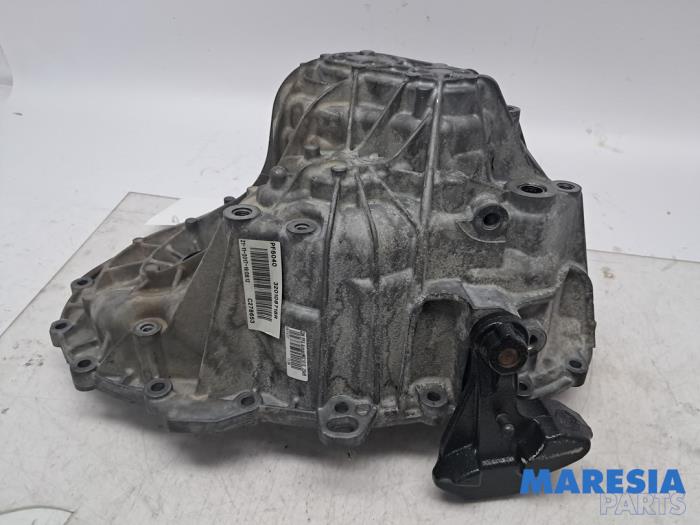 Usagé Cache boite de vitesses Nissan NV 300 1.6 dCi 95 Prix € 163,35 Prix TTC proposé par Maresia Parts