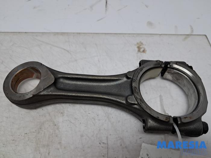 Używane Korbowód Fiat Ducato (250) 2.3 D 150 Multijet Cena € 54,44 Z VAT oferowane przez Maresia Parts