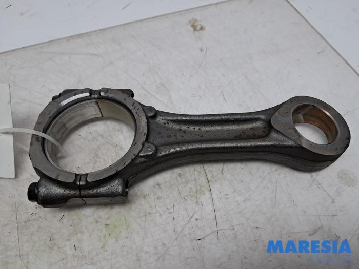 Używane Korbowód Fiat Ducato (250) 2.3 D 150 Multijet Cena € 54,44 Z VAT oferowane przez Maresia Parts