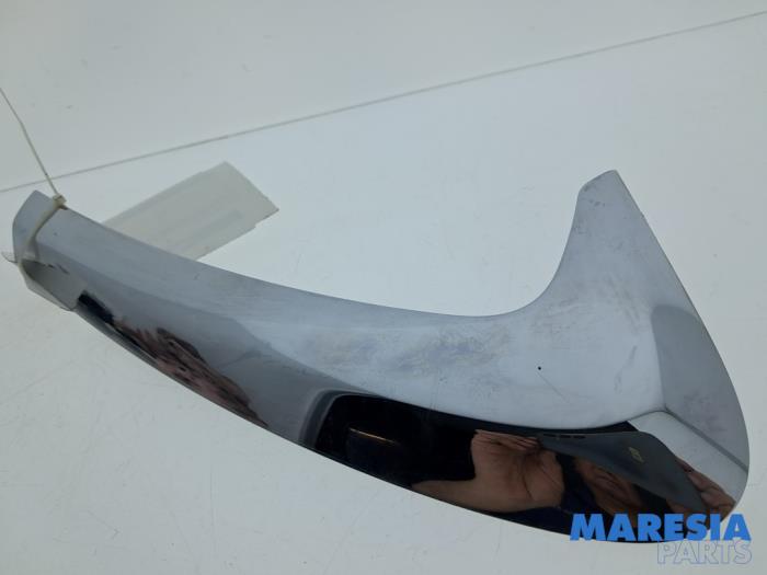 Begagnade Dekorstripe Peugeot 308 CC (4B) 1.6 16V THP 155 Pris € 50,00 Marginaltabell erbjuds av Maresia Parts
