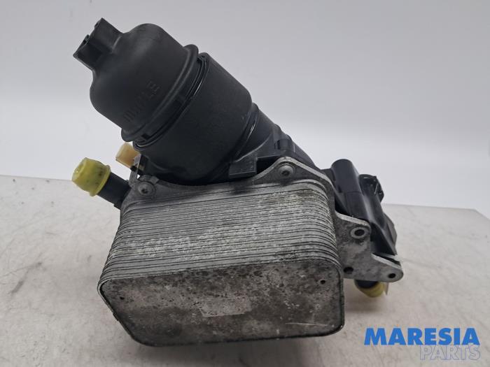 Gebrauchte Ölfiltergehäuse Renault Trafic (1FL/2FL/3FL/4FL) 1.6 dCi 95 Preis € 96,74 Mit Mehrwertsteuer angeboten von Maresia Parts