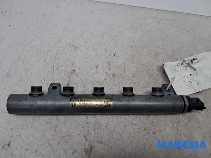 Gebrauchte Einspritzdüse (Einspritzer) Renault Trafic (1FL/2FL/3FL/4FL) 1.6 dCi 95 Preis € 90,75 Mit Mehrwertsteuer angeboten von Maresia Parts