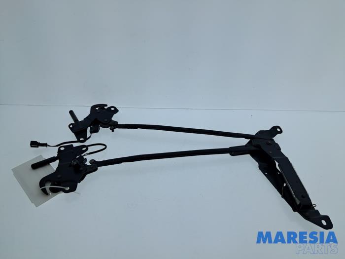 Używane Blokada dachu cabrio Peugeot 308 CC (4B) 1.6 16V THP 155 Cena € 105,00 Procedura marży oferowane przez Maresia Parts