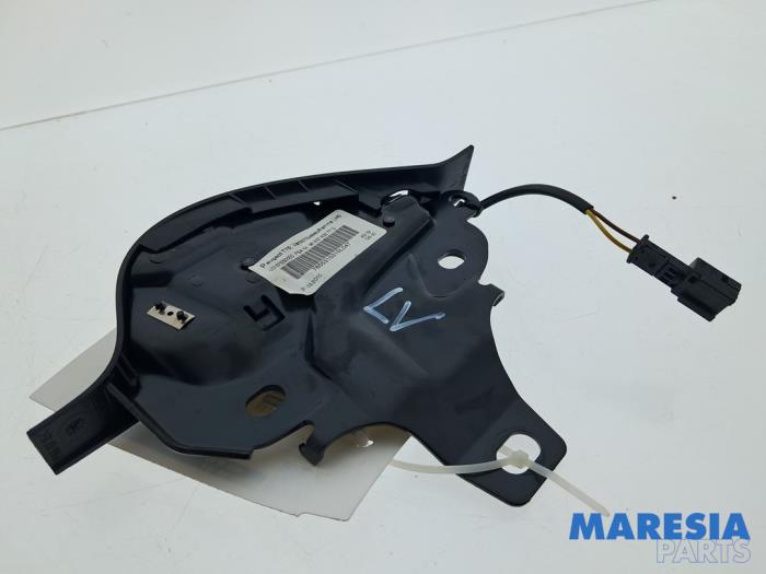 Używane Blokada dachu cabrio Peugeot 308 CC (4B) 1.6 16V THP 155 Cena € 54,99 Procedura marży oferowane przez Maresia Parts