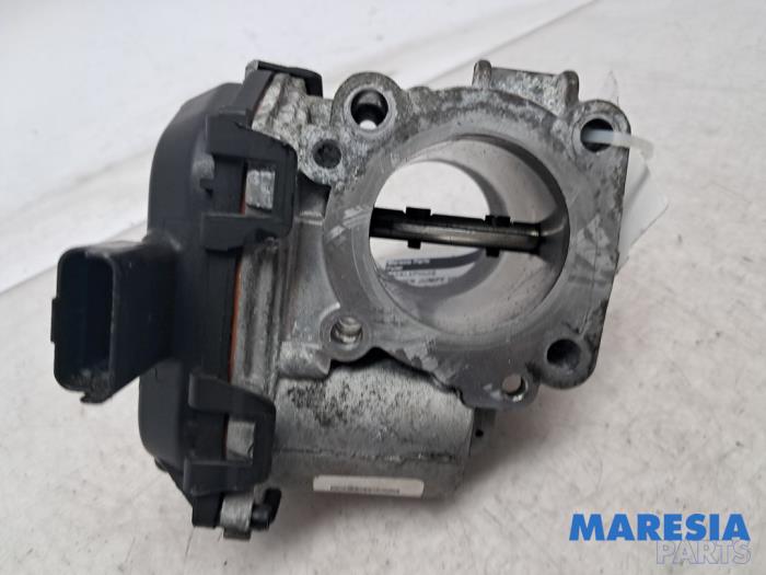 Begagnade Spjällhus Citroen Jumpy 1.5 Blue HDi 100 Pris € 60,50 Inklusive moms erbjuds av Maresia Parts