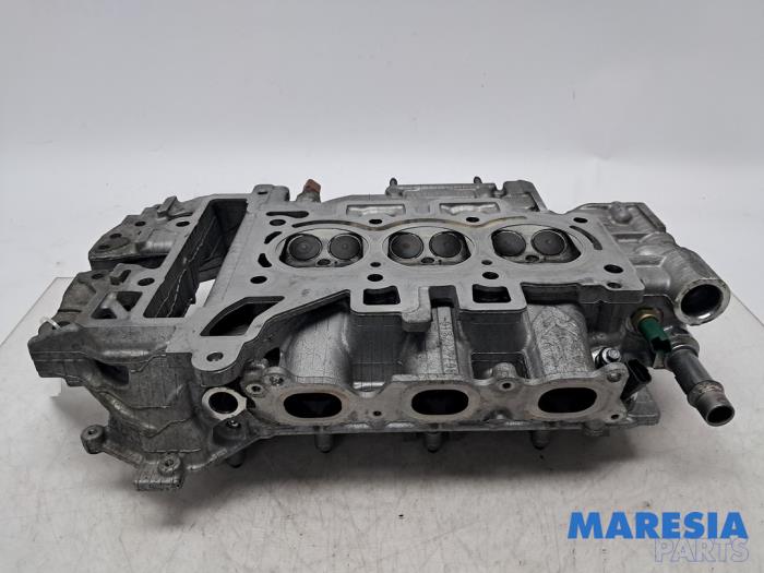 Begagnade Topplock Peugeot 208 I (CA/CC/CK/CL) 1.0 Vti 12V PureTech Pris € 389,99 Marginaltabell erbjuds av Maresia Parts