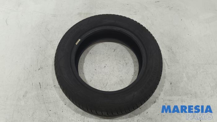 Begagnade Däck Opel Combo Cargo 1.5 CDTI 100 Pris € 36,30 Inklusive moms erbjuds av Maresia Parts