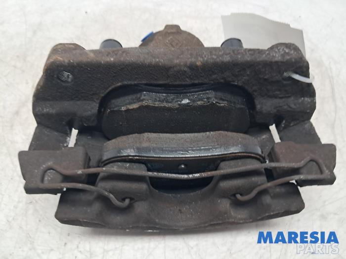 Gebrauchte Bremszange links vorne Renault Captur I (2R) 1.2 TCE 16V EDC Preis € 25,00 Margenregelung angeboten von Maresia Parts