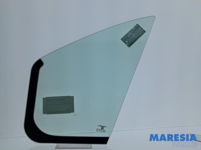 Usados Ventanilla triangular izquierda delante Renault Trafic (1FL/2FL/3FL/4FL) 1.6 dCi 140 Twin Turbo Precio € 60,50 IVA incluido ofrecido por Maresia Parts