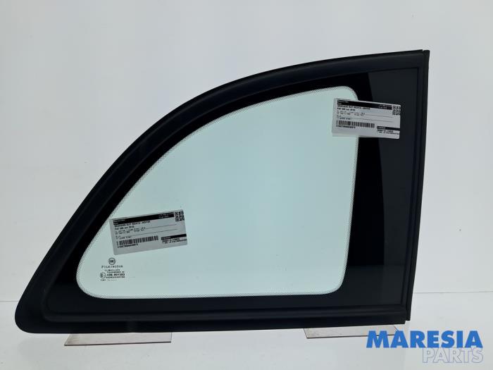 Usados Ventanilla triangular derecha detrás Fiat 500C (312) 1.2 69 Precio € 65,00 Norma de margen ofrecido por Maresia Parts