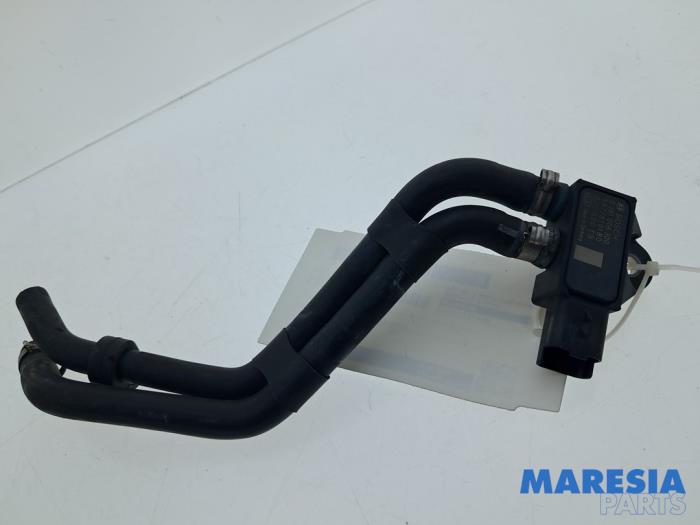 Begagnade Partikelfiltersensor Opel Combo Cargo 1.5 CDTI 100 Pris € 36,30 Inklusive moms erbjuds av Maresia Parts