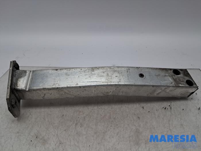 Begagnade Framdelsstöd Alfa Romeo Giulietta (940) 1.4 TB 16V MultiAir Pris € 29,99 Marginaltabell erbjuds av Maresia Parts