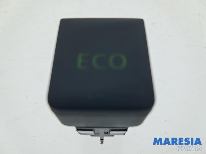 Usados Interruptor Renault Captur I (2R) 1.2 TCE 16V EDC Precio € 15,00 Norma de margen ofrecido por Maresia Parts