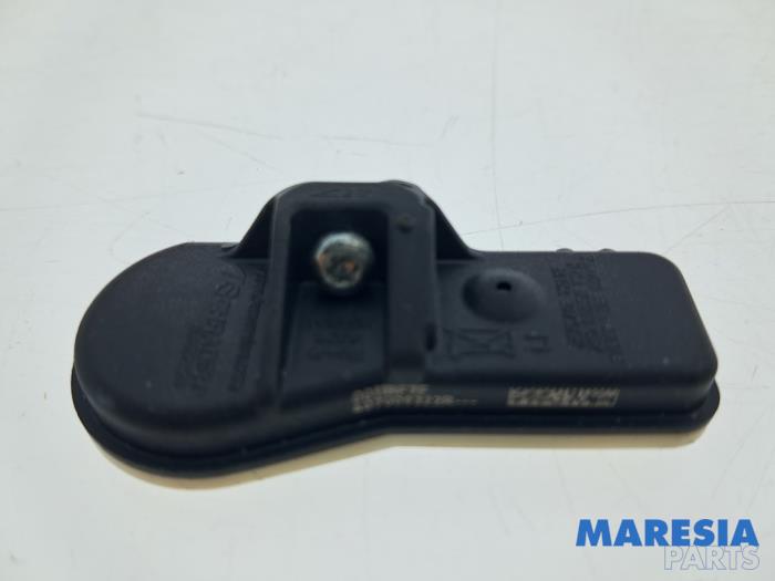 Begagnade Däcktryckssensor Renault Captur I (2R) 1.2 TCE 16V EDC Pris € 15,00 Marginaltabell erbjuds av Maresia Parts