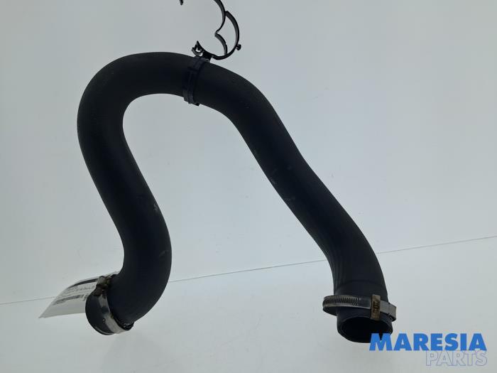 Gebrauchte Intercooler Schlauch Opel Combo Cargo 1.5 CDTI 100 Preis € 42,35 Mit Mehrwertsteuer angeboten von Maresia Parts
