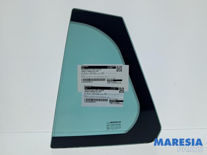Usados Ventanilla triangular izquierda detrás Renault Megane III Grandtour (KZ) 1.2 16V TCE 115 Precio € 65,00 Norma de margen ofrecido por Maresia Parts