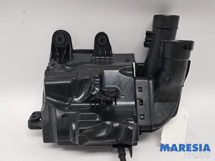 Begagnade Luftfilterhus Opel Combo Cargo 1.5 CDTI 100 Pris € 54,44 Inklusive moms erbjuds av Maresia Parts