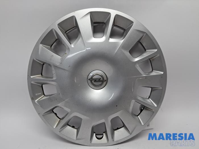 Używane Kolpak Opel Combo Cargo 1.5 CDTI 100 Cena € 14,52 Z VAT oferowane przez Maresia Parts