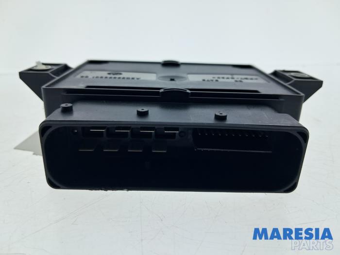 Używane Modul hamulca postojowego Renault Megane III Grandtour (KZ) 1.2 16V TCE 115 Cena € 85,00 Procedura marży oferowane przez Maresia Parts