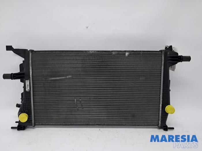 Usagé Radiateur Renault Megane III Grandtour (KZ) 1.2 16V TCE 115 Prix € 35,00 Règlement à la marge proposé par Maresia Parts