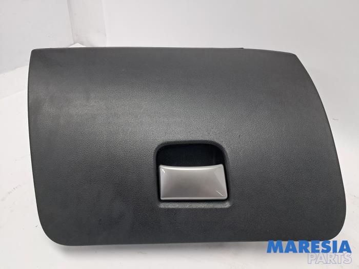 Begagnade Handskfack Alfa Romeo MiTo (955) 1.4 Turbo Multi Air 16V Quadrifoglio Verde Pris € 35,00 Marginaltabell erbjuds av Maresia Parts