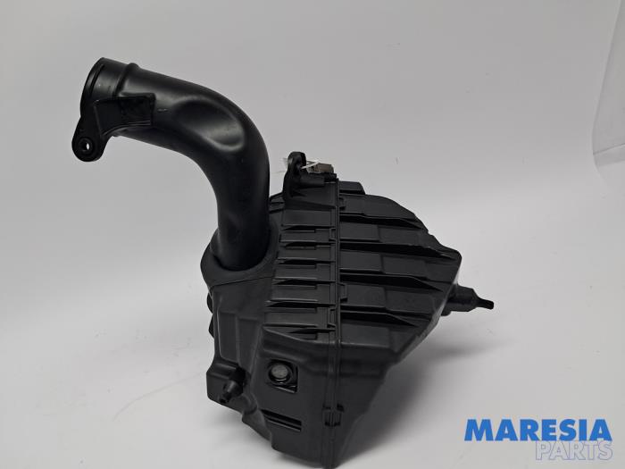 Gebrauchte Luftfiltergehäuse Renault Megane III Grandtour (KZ) 1.2 16V TCE 115 Preis € 22,50 Margenregelung angeboten von Maresia Parts