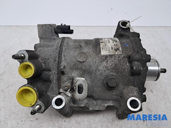 Usagé Compresseur de clim Citroen C4 Cactus (0B/0P) 1.6 Blue Hdi 100 Prix € 125,00 Règlement à la marge proposé par Maresia Parts