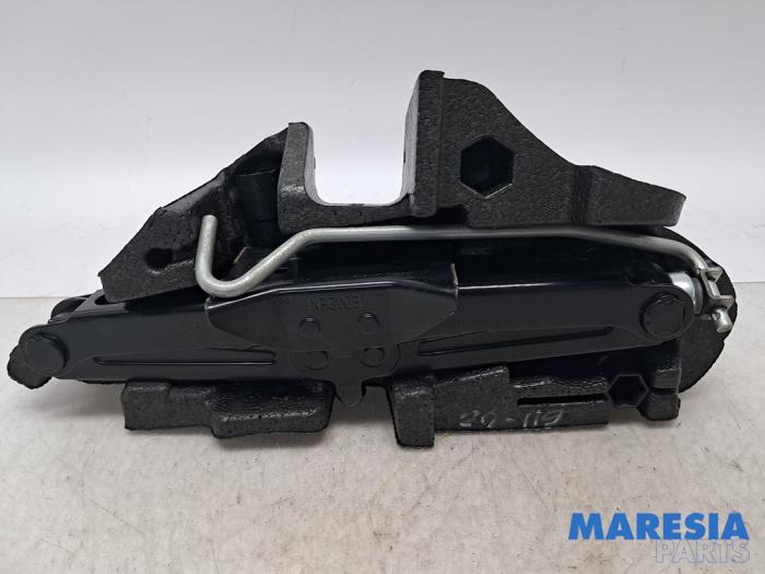 Używane Dzwignik Renault Megane III Grandtour (KZ) 1.2 16V TCE 115 Cena € 65,00 Procedura marży oferowane przez Maresia Parts