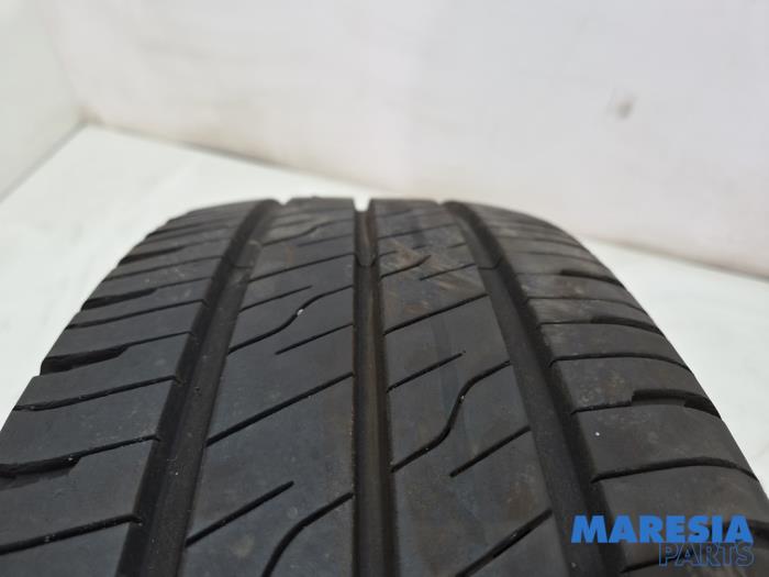 Begagnade Däck Citroen Jumpy 2.0 Blue HDI 180 Pris € 42,35 Inklusive moms erbjuds av Maresia Parts