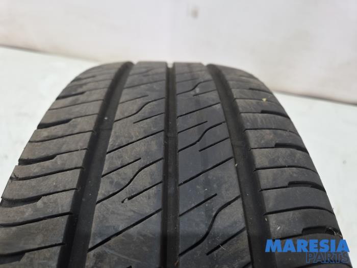 Begagnade Däck Citroen Jumpy 2.0 Blue HDI 180 Pris € 42,35 Inklusive moms erbjuds av Maresia Parts