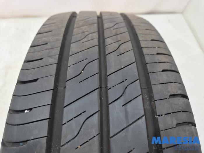 Begagnade Däck Citroen Jumpy 2.0 Blue HDI 180 Pris € 42,35 Inklusive moms erbjuds av Maresia Parts