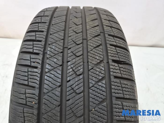 Begagnade Däck Opel Astra J Sports Tourer (PD8/PE8/PF8) 1.4 Turbo 16V Pris € 65,00 Marginaltabell erbjuds av Maresia Parts