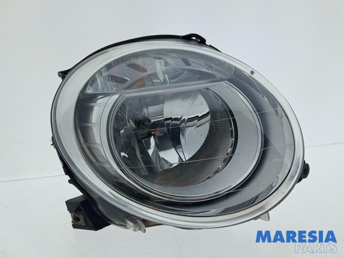 Używane Reflektor prawy Fiat 500C (312) 1.2 69 Cena € 55,00 Procedura marży oferowane przez Maresia Parts
