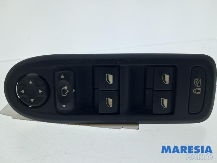Usados Interruptor combinado de ventanillas Peugeot 508 (8D) 1.6 THP 16V Precio € 44,99 Norma de margen ofrecido por Maresia Parts