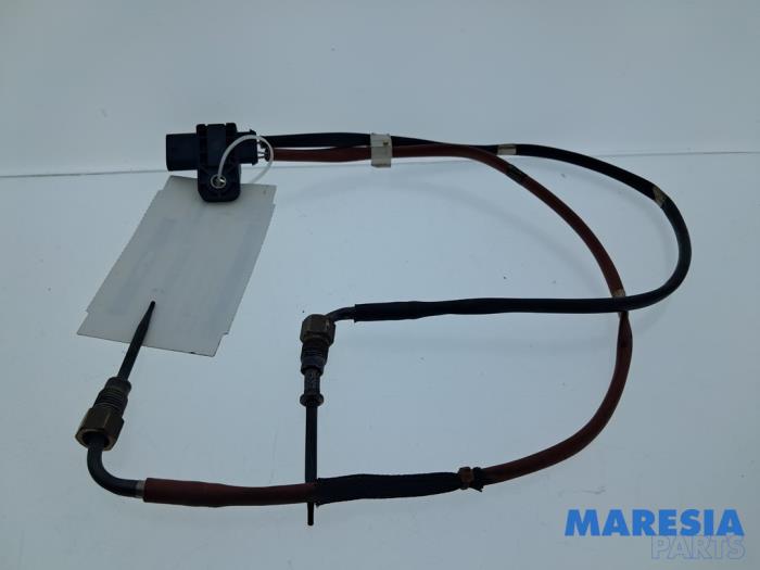 Usagé Sensor température d’échappement Renault Talisman Estate (RFDK) 1.3 TCE 160 16V Prix € 25,00 Règlement à la marge proposé par Maresia Parts