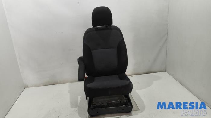 Gebrauchte Sitz links Opel Vivaro 1.6 CDTi BiTurbo 125 Preis € 242,00 Mit Mehrwertsteuer angeboten von Maresia Parts