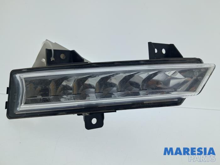 Begagnade Dagsljus vänster Renault Megane III Grandtour (KZ) 1.2 16V TCE 115 Pris € 77,50 Marginaltabell erbjuds av Maresia Parts