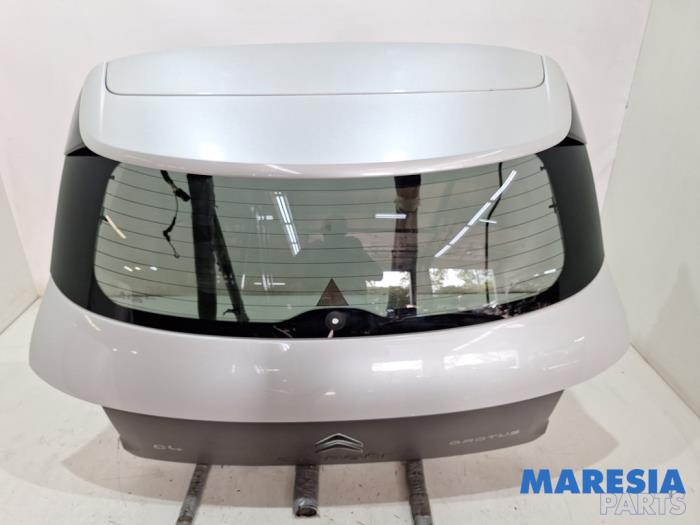 Używane Tylna klapa Citroen C4 Cactus (0B/0P) 1.2 PureTech 82 12V Cena € 320,00 Procedura marży oferowane przez Maresia Parts