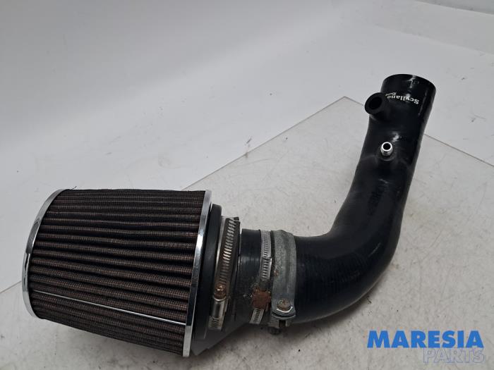 Begagnade Luftfilter Alfa Romeo MiTo (955) 1.4 Turbo Multi Air 16V Quadrifoglio Verde Pris € 75,00 Marginaltabell erbjuds av Maresia Parts