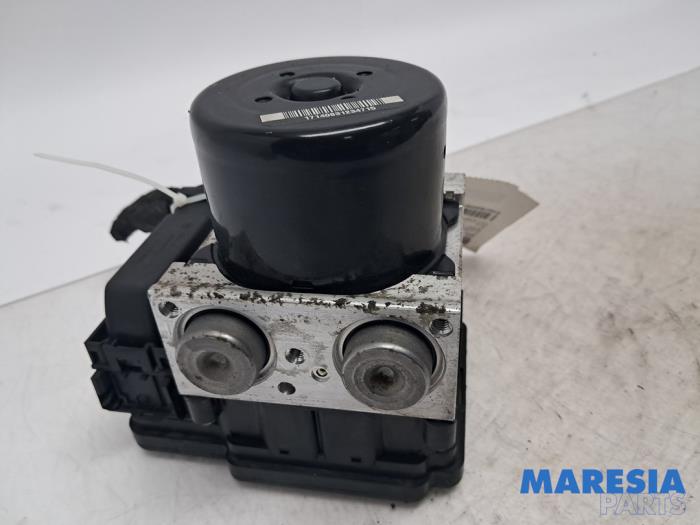 Used ABS pump Opel Astra J Sports Tourer (PD8/PE8/PF8) 1.4 Turbo 16V Price € 112,50 Margin scheme offered by Maresia Parts