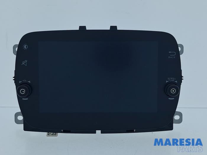 Używane System nawigacji Fiat 500C (312) 0.9 TwinAir 85 Cena € 525,50 Procedura marży oferowane przez Maresia Parts