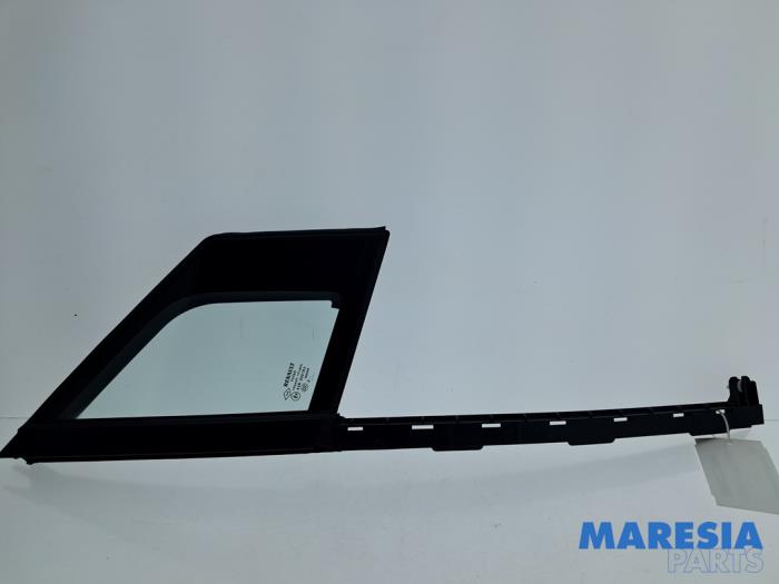 Usados Ventanilla triangular derecha delante Renault Captur I (2R) 0.9 Energy TCE 12V Precio € 35,00 Norma de margen ofrecido por Maresia Parts