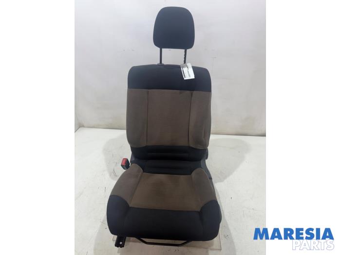 Gebrauchte Sitz links Citroen C4 Cactus (0B/0P) 1.2 PureTech 82 12V Preis € 89,99 Margenregelung angeboten von Maresia Parts