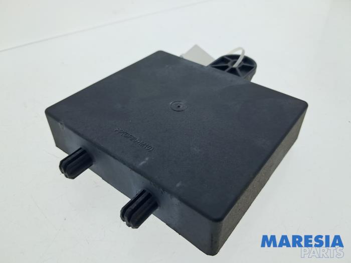 Used Body control computer Renault Clio IV (5R) 1.6 Turbo 16V RS 200 EDC Price € 69,99 Margin scheme offered by Maresia Parts