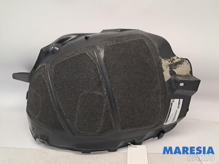 Używane Nadkole Opel Astra J Sports Tourer (PD8/PE8/PF8) 1.4 Turbo 16V Cena € 25,00 Procedura marży oferowane przez Maresia Parts
