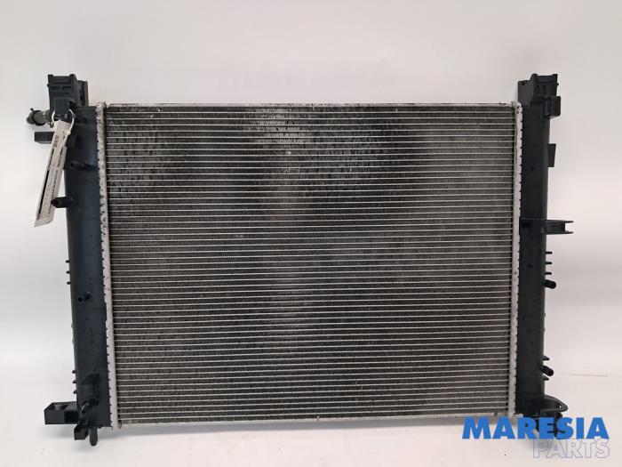 Usagé Radiateur Renault Captur I (2R) 0.9 Energy TCE 12V Prix € 50,00 Règlement à la marge proposé par Maresia Parts