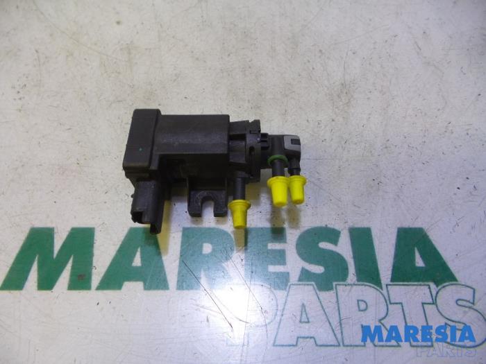 Usagé Régulateur pression turbo Citroen C4 Cactus (0B/0P) 1.6 Blue Hdi 100 Prix € 25,00 Règlement à la marge proposé par Maresia Parts