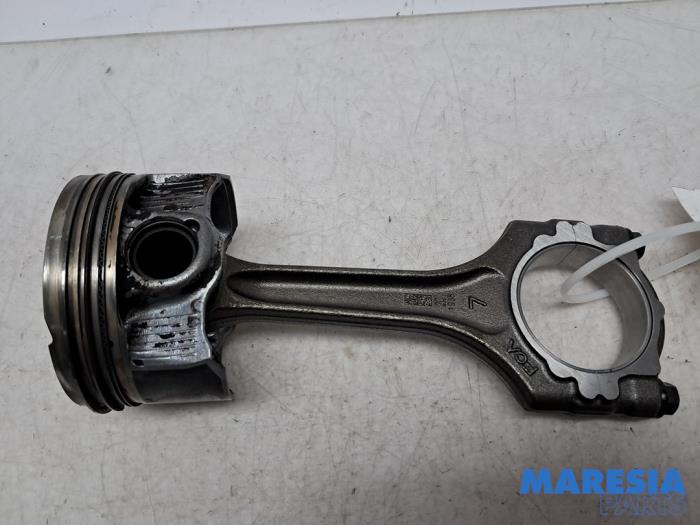 Begagnade Vevstake Alfa Romeo Giulia (952) 2.0 T 16V Veloce Q4 Pris € 105,00 Marginaltabell erbjuds av Maresia Parts