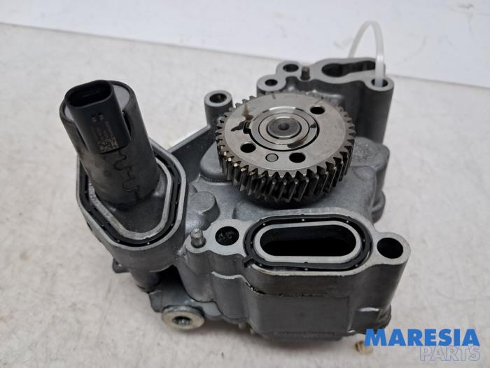 Używane Pompa oleju Alfa Romeo Giulia (952) 2.0 T 16V Veloce Q4 Cena € 249,95 Procedura marży oferowane przez Maresia Parts